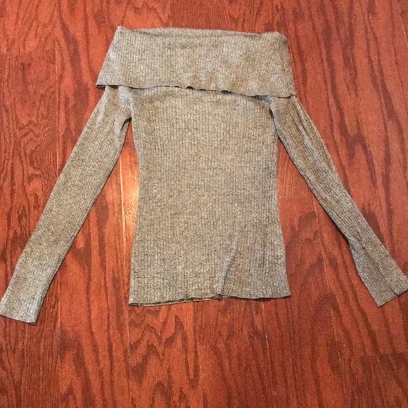 Tops - 2 items for $12 🎈 Jennifer Lopez gray top